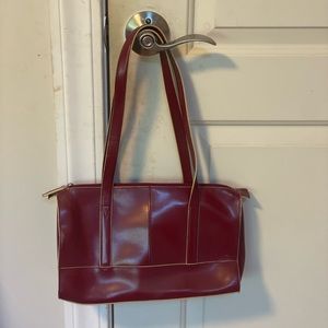 Gorgeous Italian leather. Classic style.